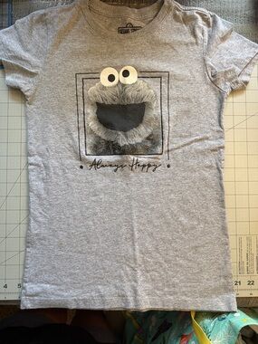 Sesame Street Gray Cookie Monster 'Always Happy' Short Sleeve Tee